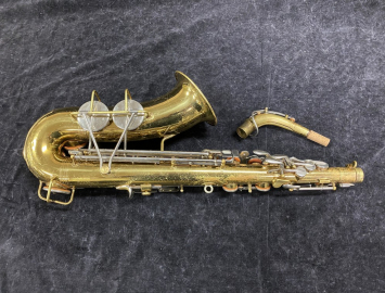 Photo Original Lacquer Martin Indiana Alto Sax at a Great Price - Serial # 85098